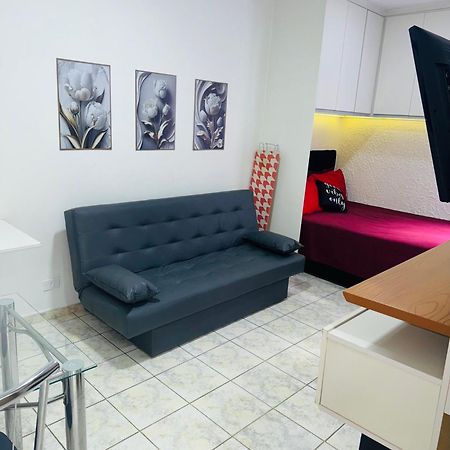 Sala living em prédio Familiar na Av da Praia Santos  Esterno foto