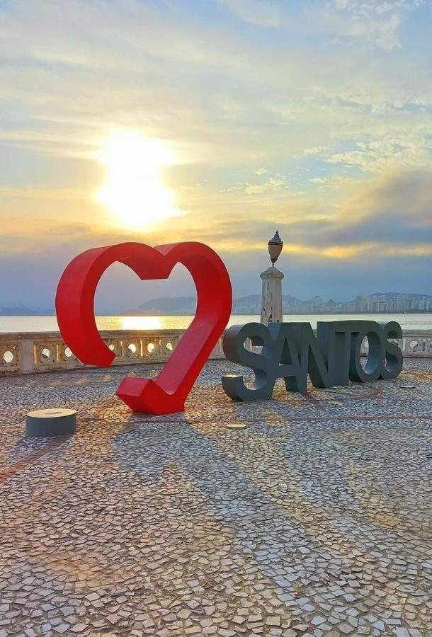 Sala living em prédio Familiar na Av da Praia Santos  Esterno foto